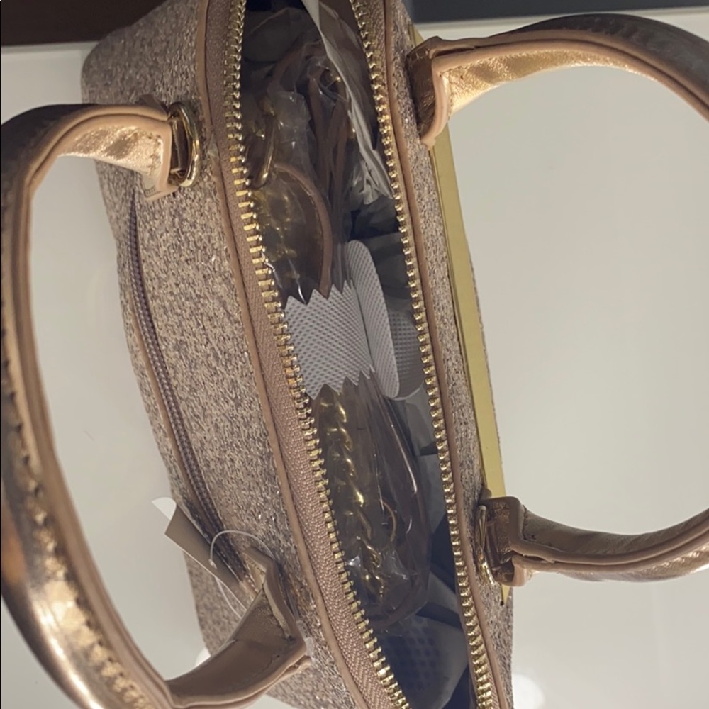 Purse - Picture 3 of 3